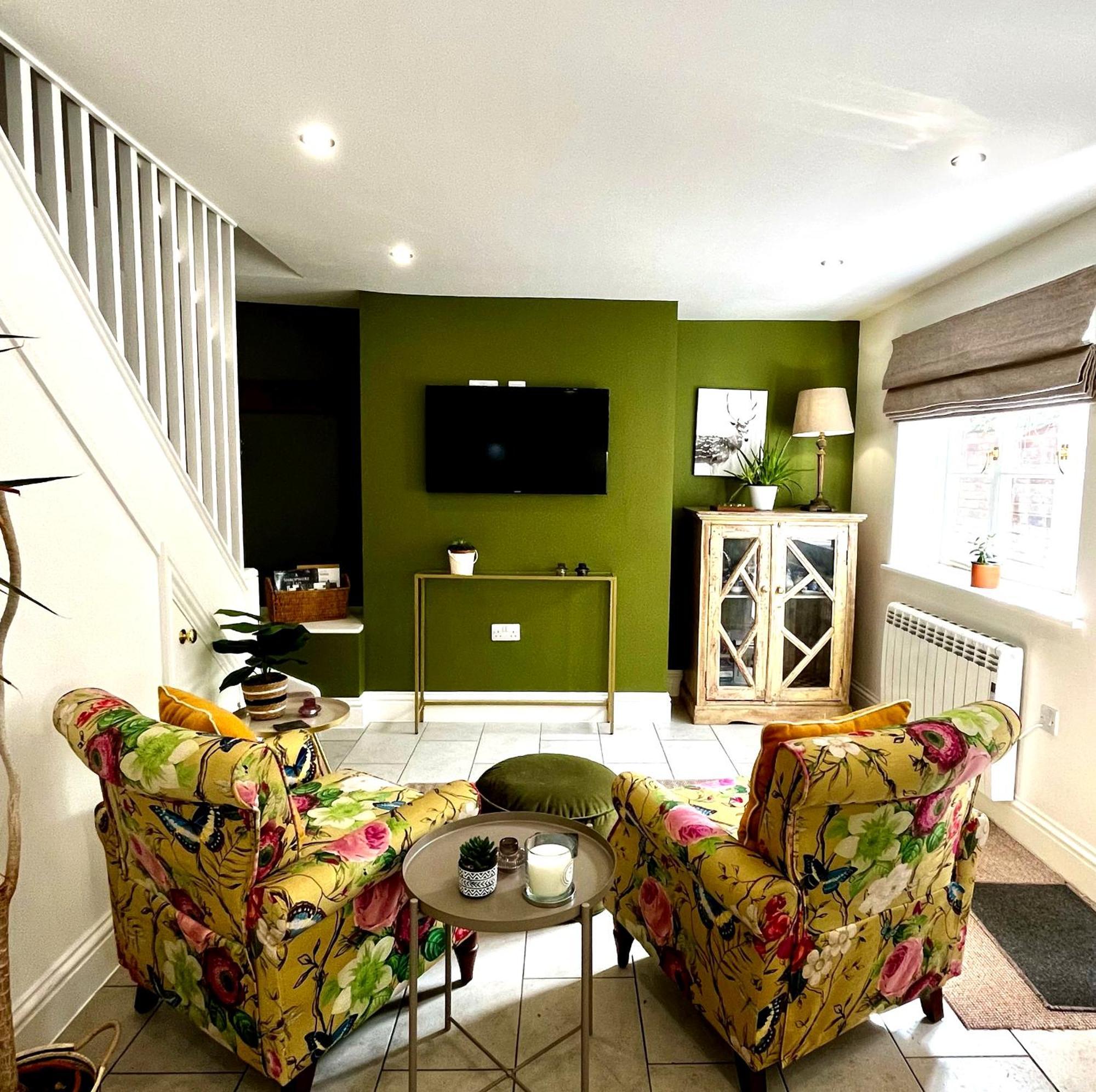 Flower Cottage By Ludlow Castle With Onsite Parking Exterior foto