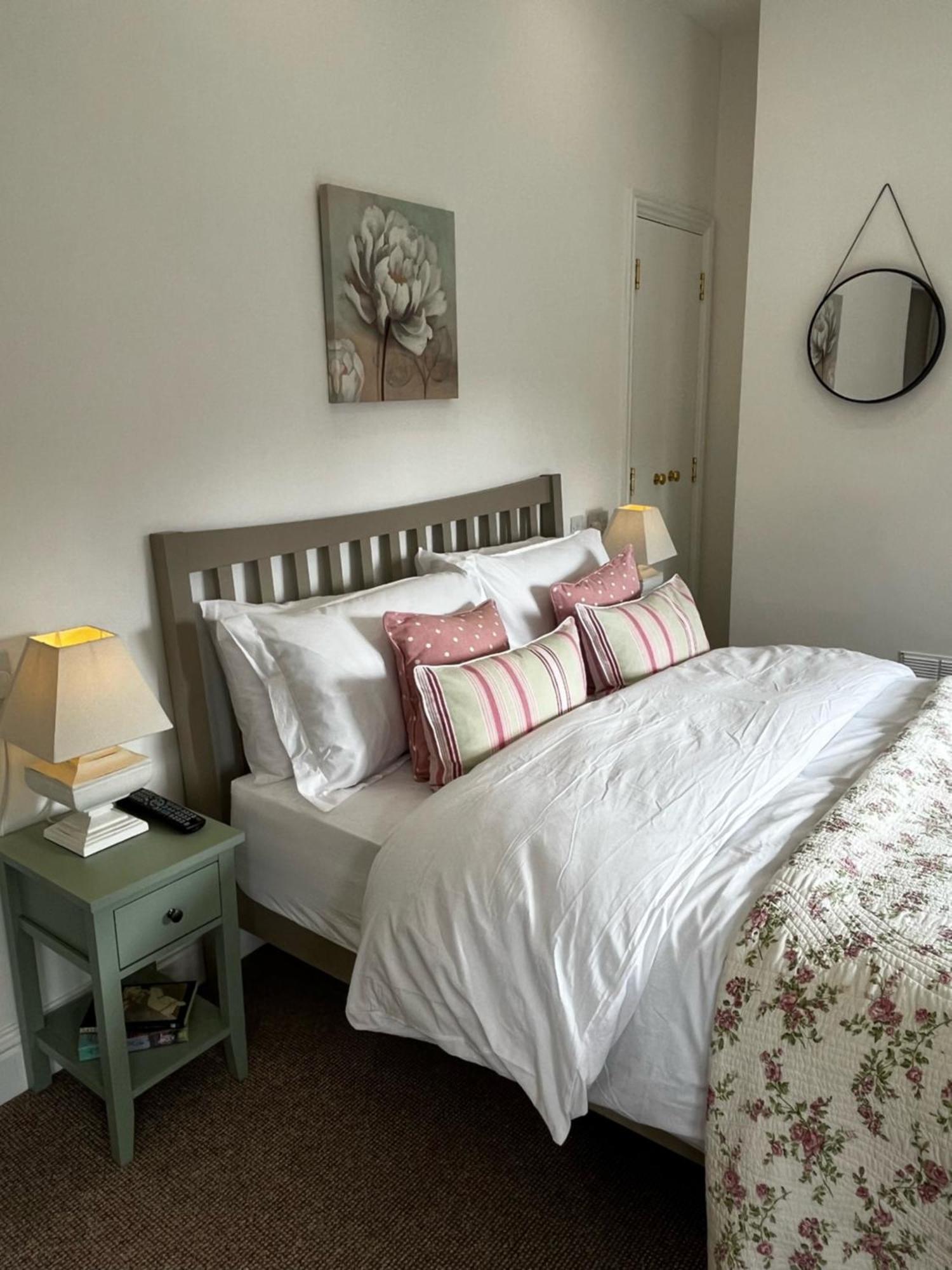 Flower Cottage By Ludlow Castle With Onsite Parking Exterior foto