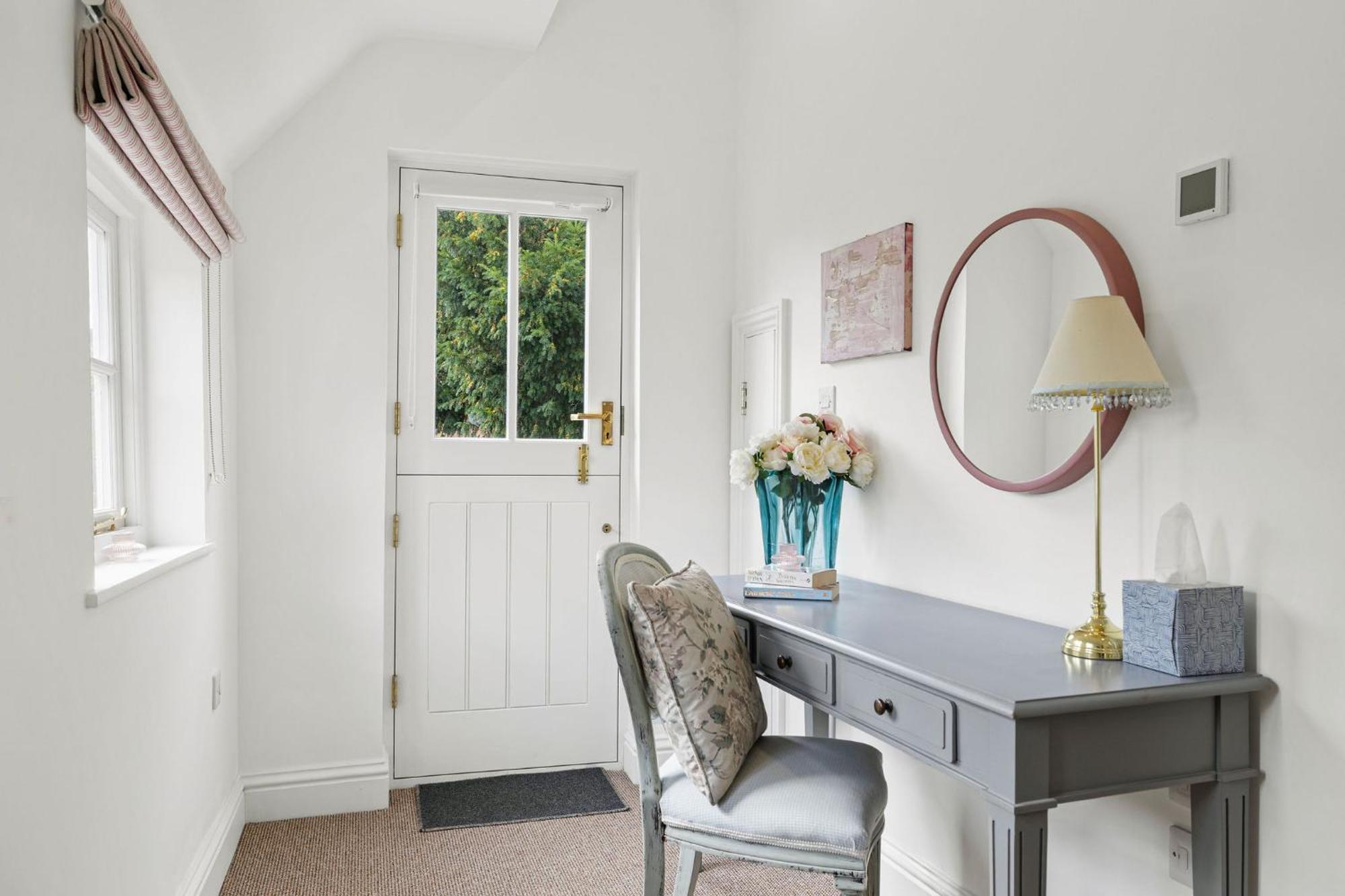 Flower Cottage By Ludlow Castle With Onsite Parking Exterior foto